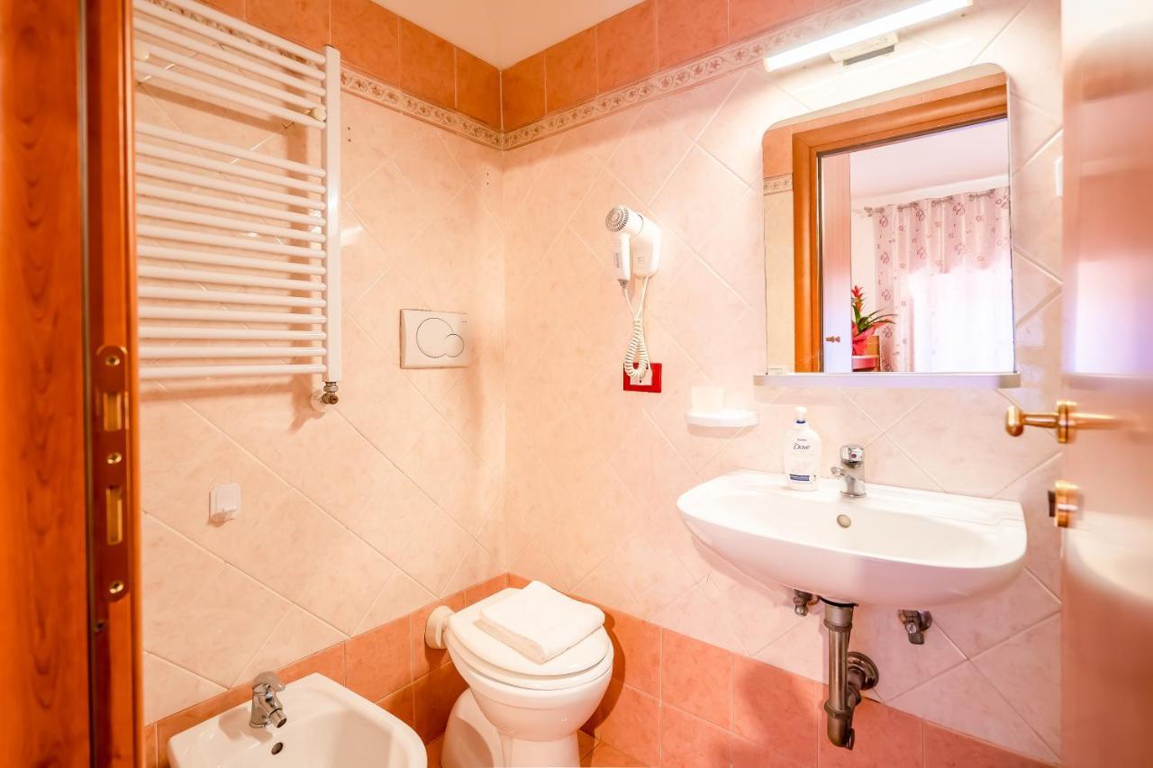 Booking Now Rome-Address Via Palestro,56- Breakfast Included ภายนอก รูปภาพ