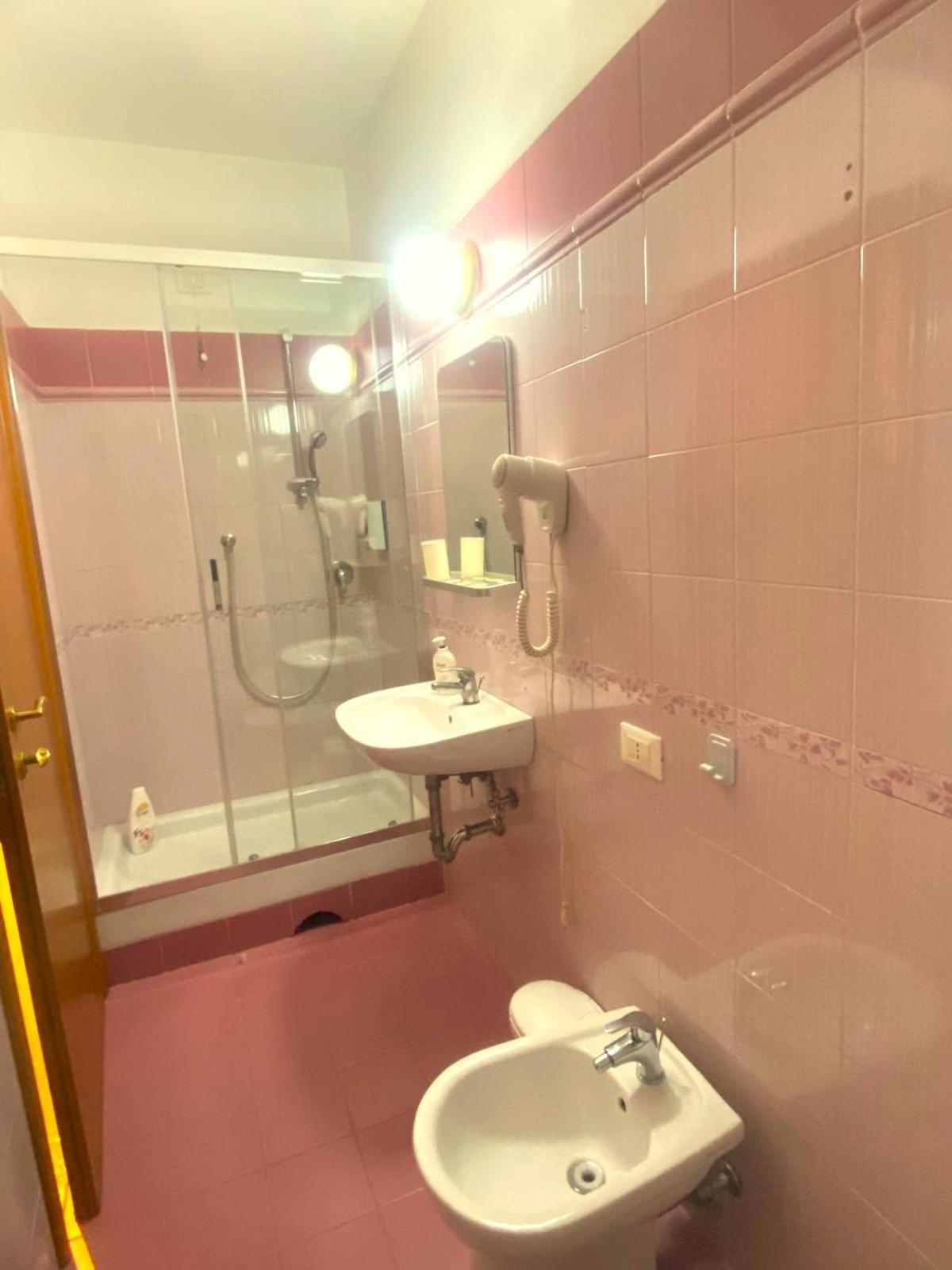 Booking Now Rome-Address Via Palestro,56- Breakfast Included ภายนอก รูปภาพ
